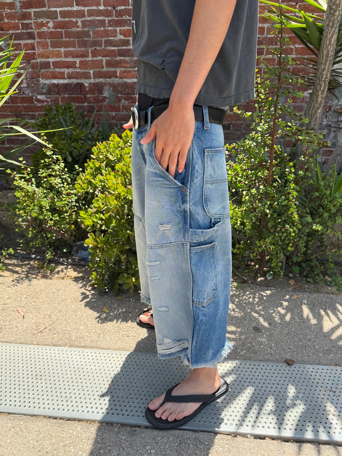Light Wash Denim Doubleknee Capri